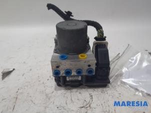 Gebruikte ABS Pomp Peugeot 508 (8D) 2.0 Hybrid4 16V Prijs € 157,50 Margeregeling aangeboden door Maresia Parts