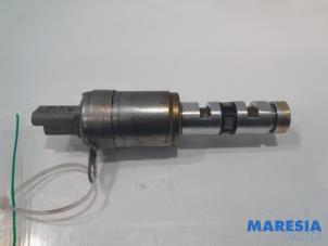 Używane Regulacja walka rozrzadu Renault Scénic II (JM) 1.6 16V Cena € 50,00 Procedura marży oferowane przez Maresia Parts