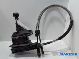 Używane Dzwignia zmiany biegów Citroen C5 III Berline (RD) 1.6 16V THP 155 Cena € 50,00 Procedura marży oferowane przez Maresia Parts