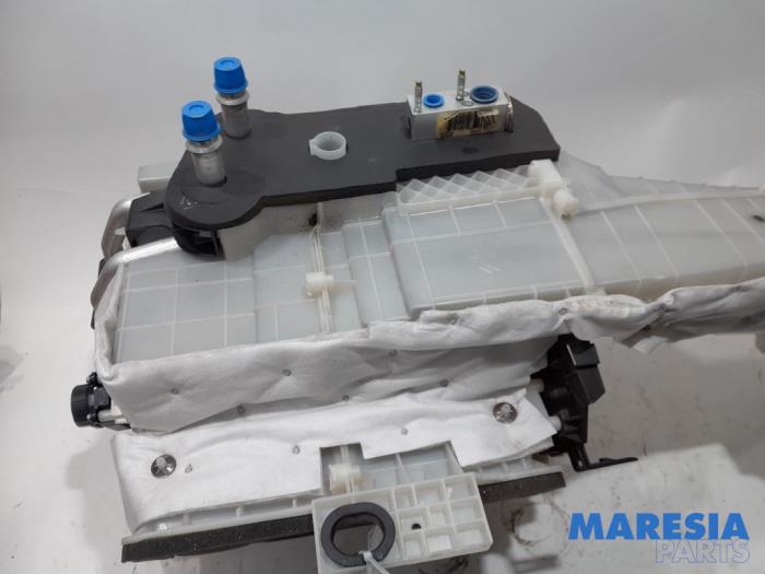 Värmarhus från en Citroën C4 Picasso (3D/3E) 1.6 16V THP 155 2013