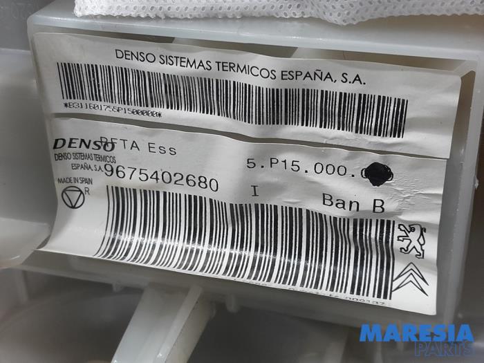 Värmarhus från en Citroën C4 Picasso (3D/3E) 1.6 16V THP 155 2013