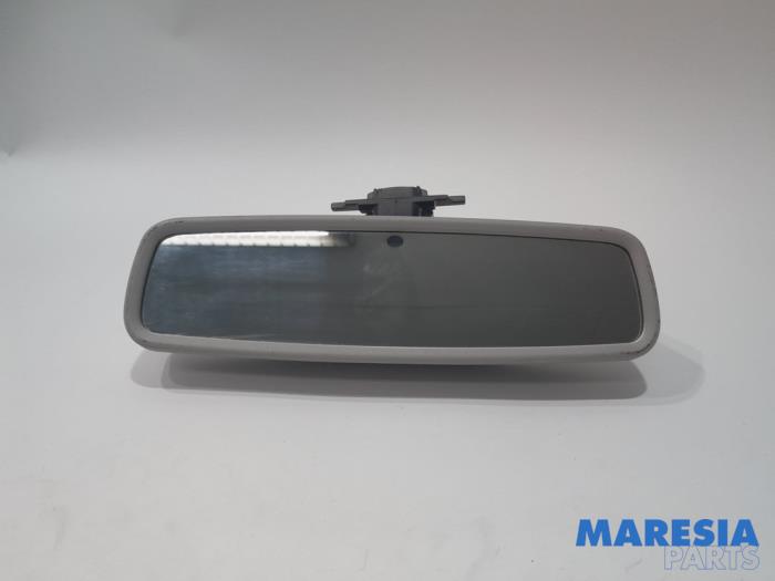 Backspegel från en Renault Captur (2R) 1.2 TCE 16V EDC 2018