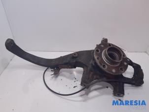 Gebruikte Asschenkel links-voor Alfa Romeo 159 Sportwagon (939BX) 3.2 JTS V6 24V Q4 Prijs € 39,99 Margeregeling aangeboden door Maresia Parts