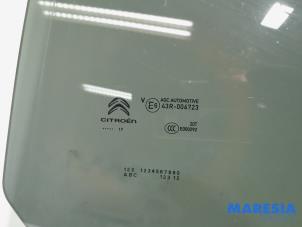 Gebruikte Portierruit 4Deurs links-achter Citroen C3 (SX/SW) 1.2 12V e-THP PureTech 110 Prijs € 105,00 Margeregeling aangeboden door Maresia Parts