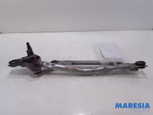 Gebruikte Ruitenwis Mechaniek Peugeot 107 1.0 12V Prijs € 19,99 Margeregeling aangeboden door Maresia Parts