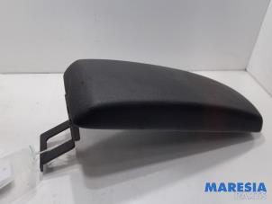 Gebruikte Armleuning Citroen C5 III Berline (RD) 1.8 16V Prijs € 40,00 Margeregeling aangeboden door Maresia Parts