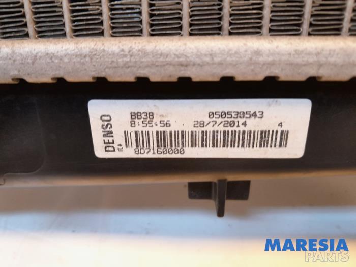 Radiateur van een Fiat Punto III (199) 0.9 TwinAir Turbo 100 2015