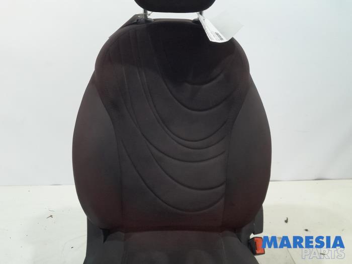 Säte, höger från en Lancia Ypsilon (312) 0.9 TwinAir 85 2012