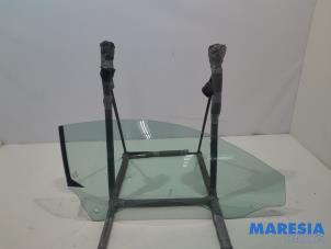 Gebruikte Portierruit 2Deurs rechts Peugeot RCZ (4J) 2.0 HDi 16V FAP Prijs € 75,00 Margeregeling aangeboden door Maresia Parts