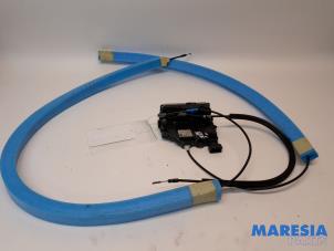 Begagnade Låsmekanism, skjutdörr, höger Fiat Ducato (250) 2.3 D 120 Multijet Pris € 90,75 Inklusive moms erbjuds av Maresia Parts