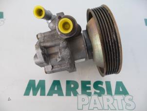 Begagnade Servostyrningspump Alfa Romeo 146 (930B) 1.8 Twin Spark 16V Pris € 50,00 Marginaltabell erbjuds av Maresia Parts