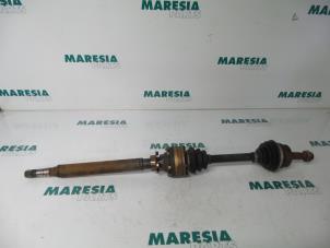 Begagnade Drivaxel, höger fram Alfa Romeo 156 (932) 2.0 Twin Spark 16V Pris € 50,00 Marginaltabell erbjuds av Maresia Parts