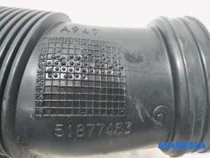 Gebruikte Aanzuigslang Lucht Fiat Punto III (199) 1.3 JTD Multijet 85 16V Prijs € 24,20 Margeregeling aangeboden door Maresia Parts