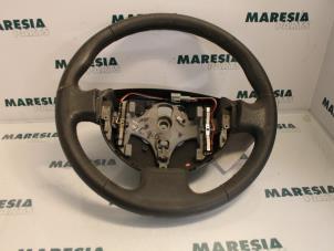 Gebruikte Stuurwiel Renault Scénic II (JM) 1.5 dCi 105 Prijs € 25,00 Margeregeling aangeboden door Maresia Parts