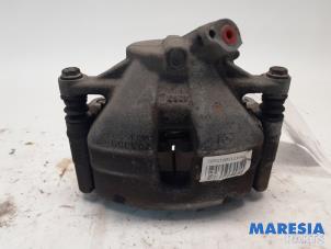 Gebruikte Remklauw (Tang) links-voor Peugeot 308 SW (L4/L9/LC/LJ/LR) 1.6 HDi 92 16V Prijs € 29,00 Margeregeling aangeboden door Maresia Parts