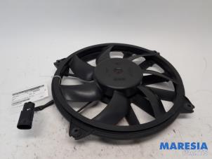 Begagnade Fläktmotor Peugeot 307 CC (3B) 2.0 16V Pris € 35,00 Marginaltabell erbjuds av Maresia Parts