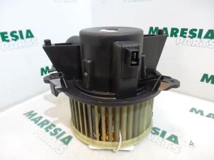 Begagnade Fläktmotor för uppvärmning och ventilation Fiat Doblo Cargo (223) 1.3 D 16V Multijet Pris € 30,25 Inklusive moms erbjuds av Maresia Parts