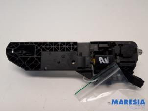 Gebruikte Portiergreep 4Deurs rechts-voor Alfa Romeo Giulietta (940) 1.4 TB 16V Prijs € 39,00 Margeregeling aangeboden door Maresia Parts