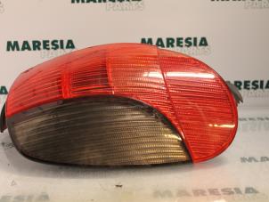 Begagnade Baklykta, höger Peugeot 306 Break (7E) 1.9 D Pris € 20,00 Marginaltabell erbjuds av Maresia Parts