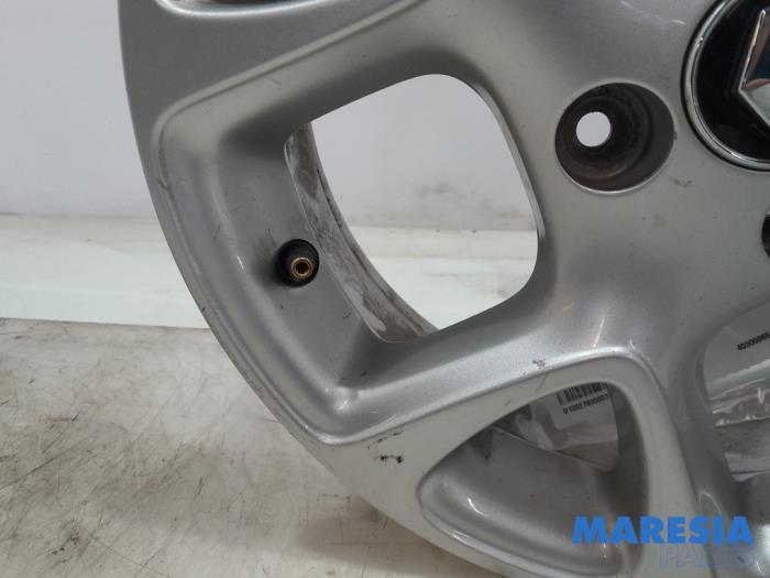 Hjul från en Renault Twingo III (AH) 1.0 SCe 70 12V 2014