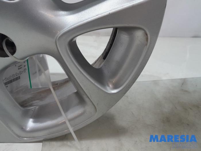 Hjul från en Renault Twingo III (AH) 1.0 SCe 70 12V 2014