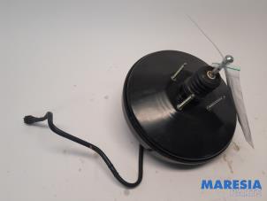 Używane Wspomaganie hamulców Peugeot Boxer (U9) 2.0 BlueHDi 130 Cena € 90,75 Z VAT oferowane przez Maresia Parts