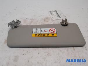 Begagnade Solskydd Renault Twingo III (AH) 1.0 SCe 70 12V Pris € 19,99 Marginaltabell erbjuds av Maresia Parts