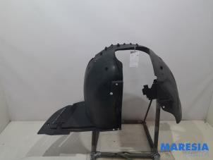 Begagnade Isolering, hjulhus Peugeot 307 CC (3B) 2.0 16V Pris € 20,00 Marginaltabell erbjuds av Maresia Parts