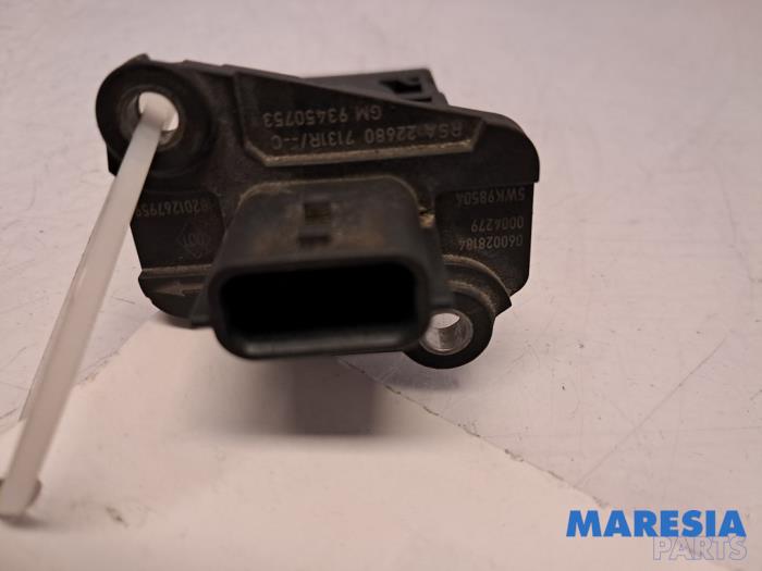 Luftflödesmätare från en Opel Vivaro 1.6 CDTI 95 Euro 6 2018