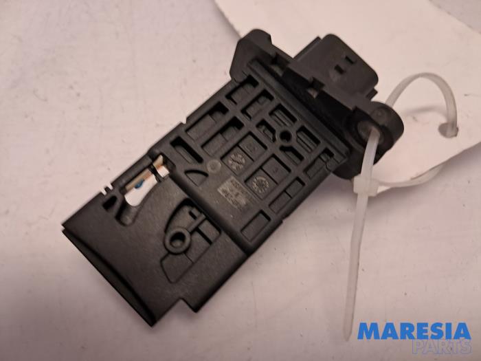 Luftflödesmätare från en Opel Vivaro 1.6 CDTI 95 Euro 6 2018