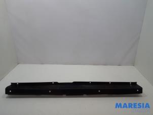 Begagnade Bakre stötfångare Fiat Ducato (250) 2.3 D 130 Multijet Pris € 60,50 Inklusive moms erbjuds av Maresia Parts