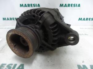 Begagnade Dynamo Fiat Bravo (182A) 1.6 SX 16V Pris € 40,00 Marginaltabell erbjuds av Maresia Parts