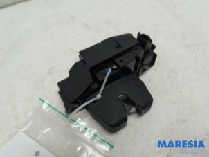Gebruikte Achterklep Slotmechaniek Citroen C4 Picasso (3D/3E) 1.6 16V THP 155 Prijs € 23,99 Margeregeling aangeboden door Maresia Parts