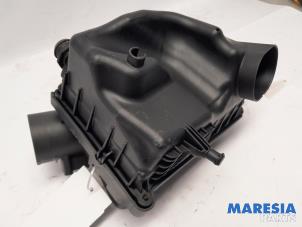 Begagnade Luftfilterhus Opel Karl 1.0 12V Pris € 30,00 Marginaltabell erbjuds av Maresia Parts