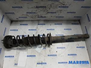 Gebruikte Achterpoot links Renault Twingo (C06) 1.2 SPi Phase I Prijs € 25,00 Margeregeling aangeboden door Maresia Parts