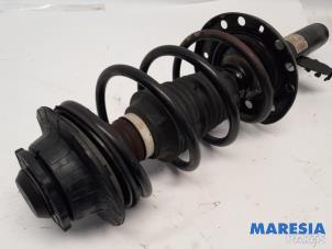 Gebruikte Schokdemperpoot rechts-voor Alfa Romeo Giulietta (940) 1.4 TB 16V Prijs € 65,00 Margeregeling aangeboden door Maresia Parts