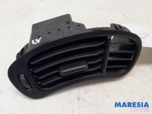 Gebruikte Luchtrooster Dashboard Fiat Panda/Pandina (312) 1.2 69 Prijs € 15,00 Margeregeling aangeboden door Maresia Parts