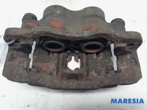 Używane Zacisk hamulcowy prawy przód Iveco New Daily III 40C13 Cena € 59,29 Z VAT oferowane przez Maresia Parts