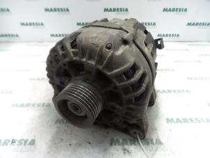 Gebruikte Dynamo Renault Espace (JE) 3.0 V6 24V Grand Espace Prijs € 39,99 Margeregeling aangeboden door Maresia Parts