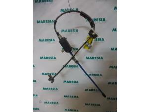 Gebruikte Raammechaniek 4Deurs rechts-voor Lancia Delta (836) 1.8 i.e. Prijs € 35,00 Margeregeling aangeboden door Maresia Parts