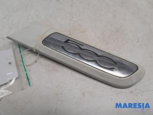 Begagnade Dekorstripe Fiat 500 (312) 0.9 TwinAir 85 Pris € 29,00 Marginaltabell erbjuds av Maresia Parts