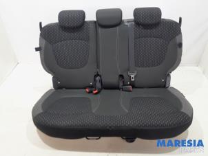Begagnade Baksätesbänk Renault Captur (2R) 1.2 TCE 16V EDC Pris € 250,00 Marginaltabell erbjuds av Maresia Parts