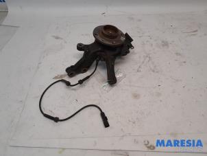 Używane Sworzen prawy przód Renault Captur (2R) 1.2 TCE 16V EDC Cena € 69,99 Procedura marży oferowane przez Maresia Parts