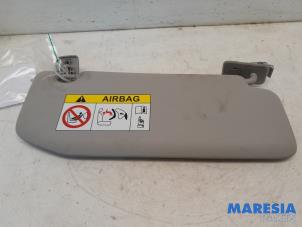 Gebruikte Zonneklep Citroen C4 Cactus (0B/0P) 1.2 PureTech 110 12V Prijs € 20,00 Margeregeling aangeboden door Maresia Parts