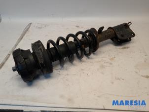 Gebruikte Mac Phersonpoot links-voor Renault Trafic New (FL) 2.5 dCi 16V 145 Prijs € 78,65 Inclusief btw aangeboden door Maresia Parts