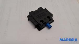 Gebruikte GPS Antenne Citroen C5 Aircross I (A4/AC/AJ/AR) 1.6 Hybrid 225 16V Prijs € 19,35 Inclusief btw aangeboden door Maresia Parts