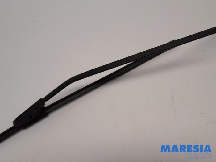 Främre torkararm från en Renault Scénic III (JZ) 2.0 16V CVT 2010