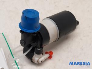 Begagnade Pump, vindrutespolare Citroen C4 Grand Picasso (UA) 1.6 HDiF 16V 110 Pris € 10,00 Marginaltabell erbjuds av Maresia Parts