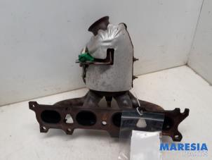 Begagnade Katalytisk avgasrenare Peugeot 307 CC (3B) 2.0 16V Pris € 249,99 Marginaltabell erbjuds av Maresia Parts