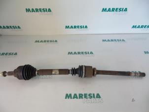 Gebruikte Cardanas rechts-voor (VWA) Renault Laguna II (BG) 1.9 dCi 120 Prijs € 60,00 Margeregeling aangeboden door Maresia Parts